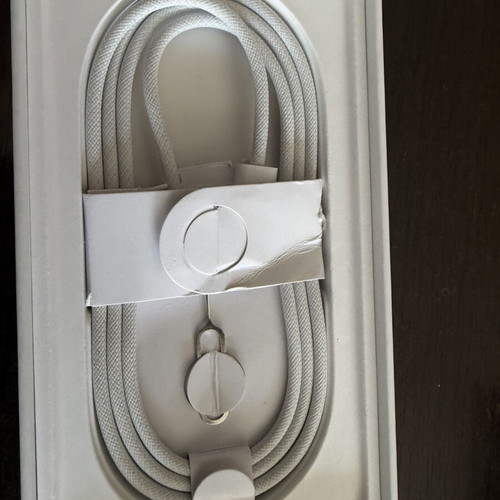 iPhone 17 Cable brand new