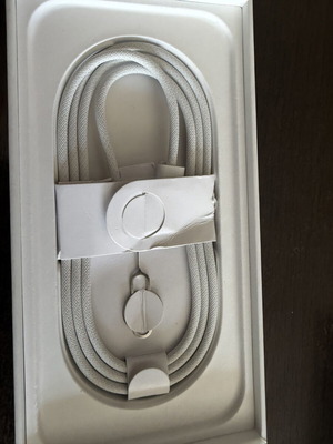 iPhone 17 Cable brand new
