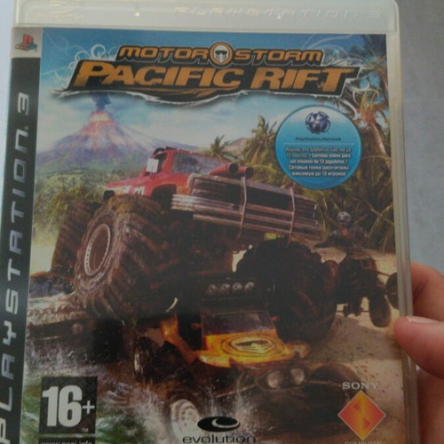 Motorstorm Pacific Rift used, box and manuals only