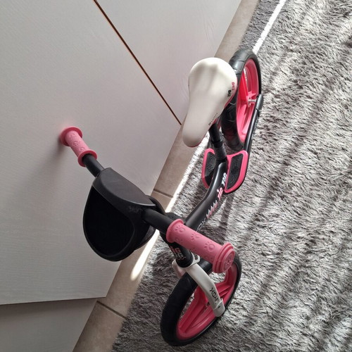 Byox Zig Zag New balance bike like new, pink