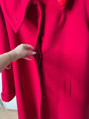 Red coat like new, worn a few times, size S
