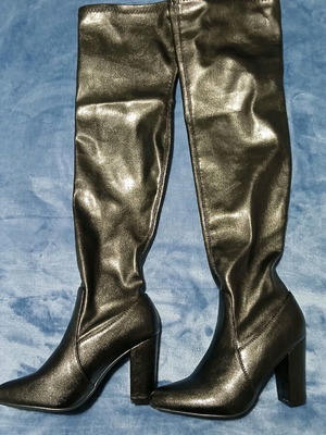 Shein boots new, size 36, black narrow fit
