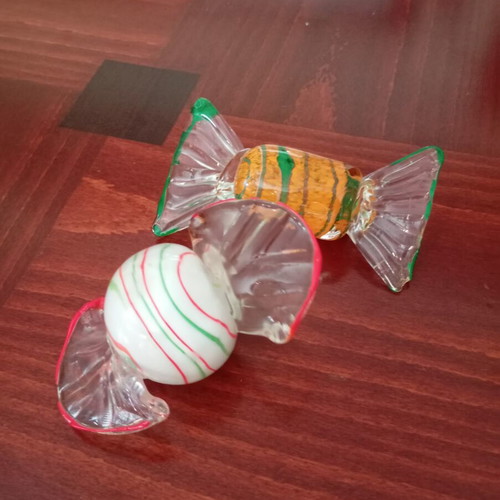 Decorative candy-shaped paperweights made of blown glass used