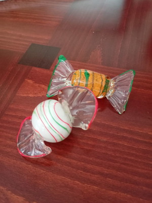 Decorative candy-shaped paperweights made of blown glass used
