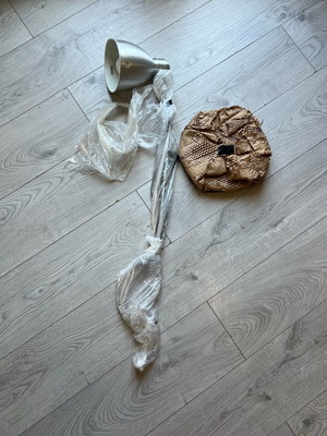 Φωτιστικό δαπέδου IKEA μεταχειρισμένο, βάρος 4 κιλά