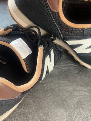 Sneakers New Balance No 44 μεταχειρισμένα, μαύρα