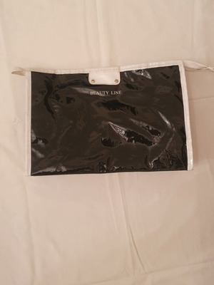 Cosmetic bag, black and white