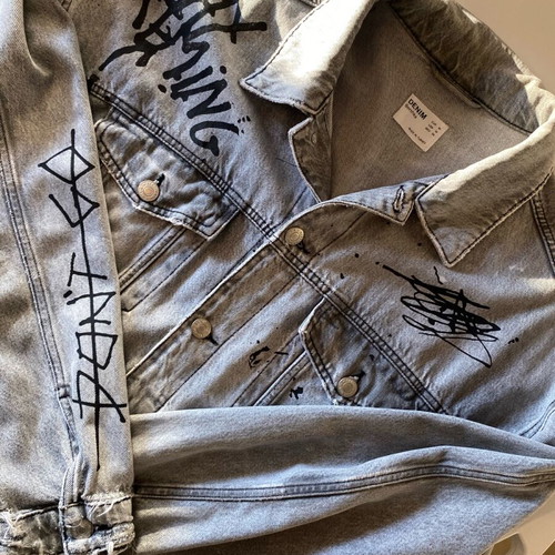 Bershka Denim Jacket size M new, grey washed with graffiti details