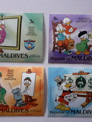 Maldives Walt Disney Donald Duck's Family Portraits stamp set new