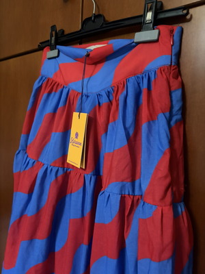 Karavan high-waisted skirt small, new, blue and red