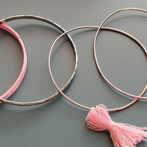 Jewelry set for little girls like new, 6 bracelets with sunglasses gift