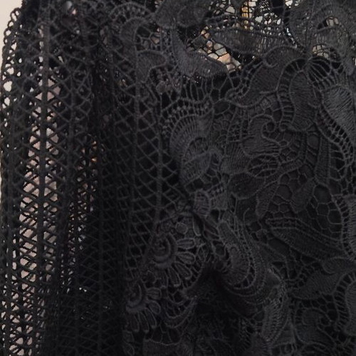 Black lace top with 3/4 sleeves like new, size S