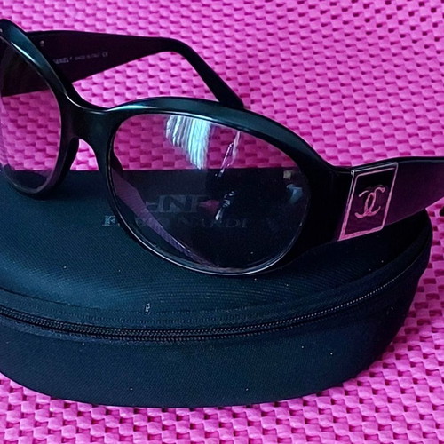 Chanel women's sunglasses used, black