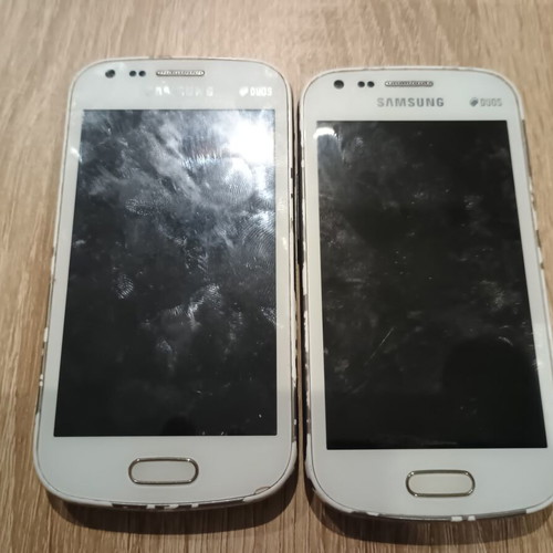 Samsung GT S7562 and GT S7582 phones used, unknown condition