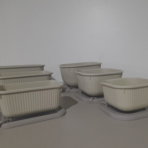Food Storage Bowl Set 6 Pieces New, Rectangular and Square Containers