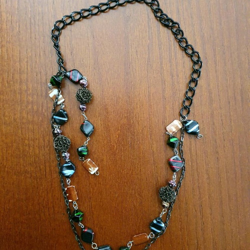 Jewelry set like new, boho vintage style with 4 necklaces and 9 bracelets