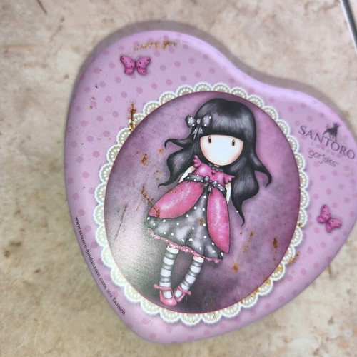 Santoro wallet and heart-shaped gift box set used