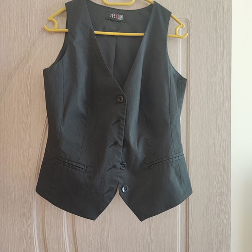 Elegant black vest by Efrea