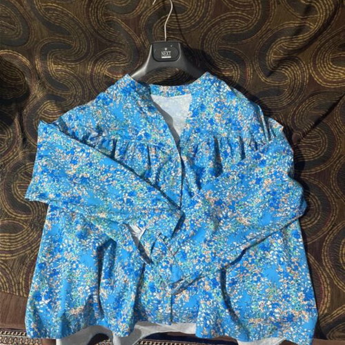Shirt new blue with flowers, size Large