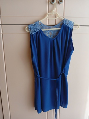 Blouse electric blue size L like new, 95% polyester 5% elastane