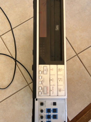 JVC HR-D140E Video Cassette Recorder used for parts or service