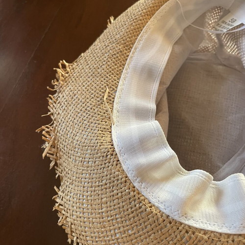 Straw Panama Fedora hat size 58 like new, beige with frayed edges