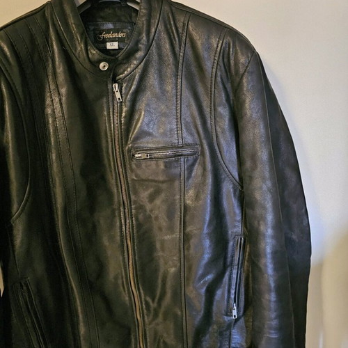 Leather jacket black XL like new
