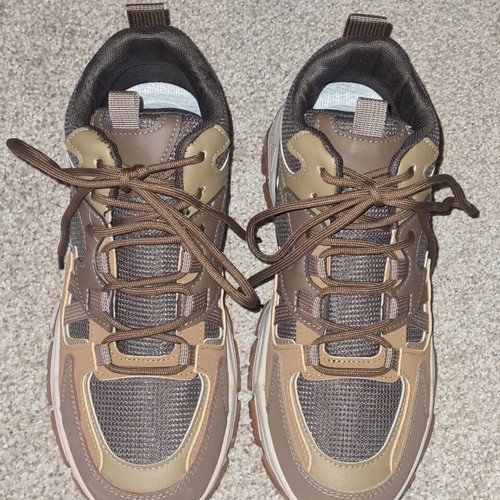 Seerhkls Unisex Athletic Shoes Size 40 New Beige Brown