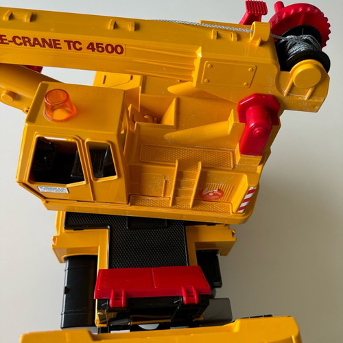 Man TC-4500 Bruder crane used with 360° rotation