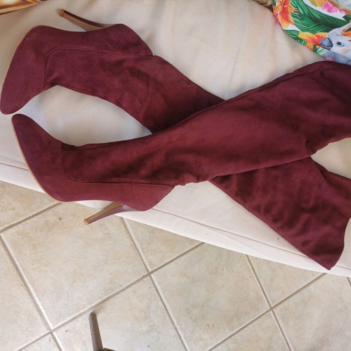 Over the knee boots like new, size 38, burgundy red
