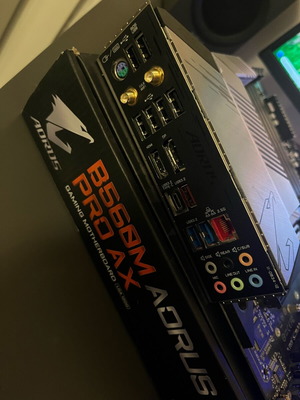 Gigabyte B560M Aorus Pro AX μητρική και Intel Core i3-10100 σετ μεταχειρισμένο