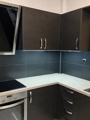 Kitchen cabinets like new with built-in Pitsos oven and island