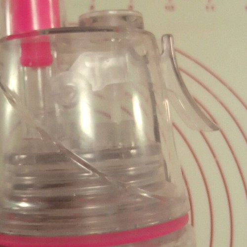 Water bottle with decompression mechanism plastic airtight 400 ml like new