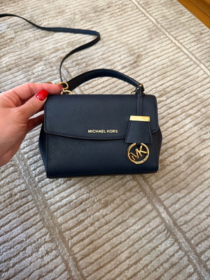 Michael Kors crossbody bag used, navy blue