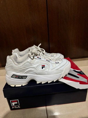 Fila sneakers white size 43 like new shoes
