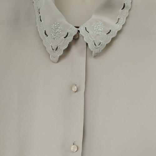 Vintage romantic shirt sage green embroidered collar size L like new