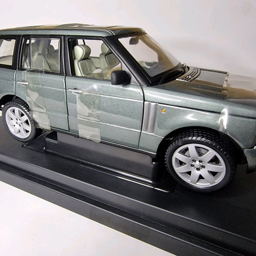 ERTL Range Rover Vogue metal model 1:18 like new, Giverny Green Met