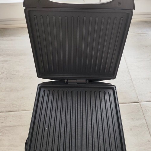 Bruno BRN-0216 Electric Sandwich Maker 1400W used, black