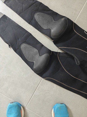 W1 5mm diving wetsuit, size large