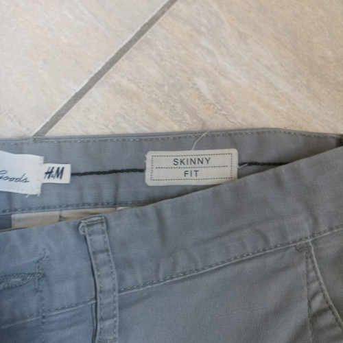H&M Gray Pants Size 32 Like New
