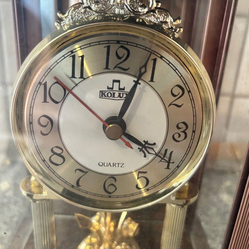 Vintage quartz table clock used, needs battery