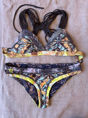 Maaji bikini new, double face with knitted back, colorful, size S