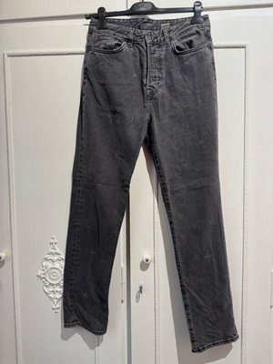 H&M jeans like new with rhinestones gray size 28