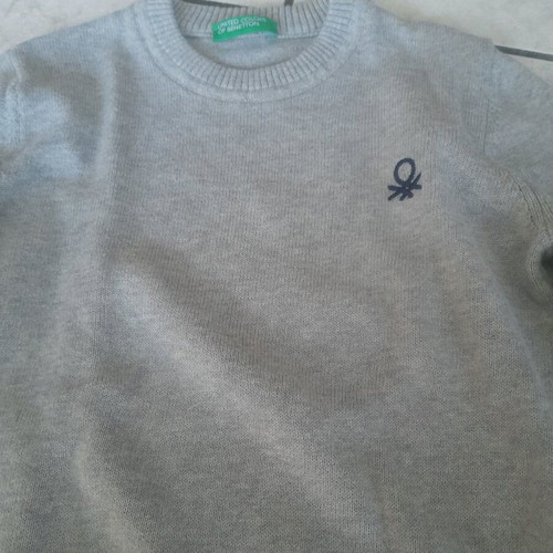 Benetton kids sweater grey like new for ages 4-5