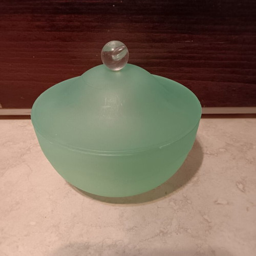 Plastic sugar bowl like new