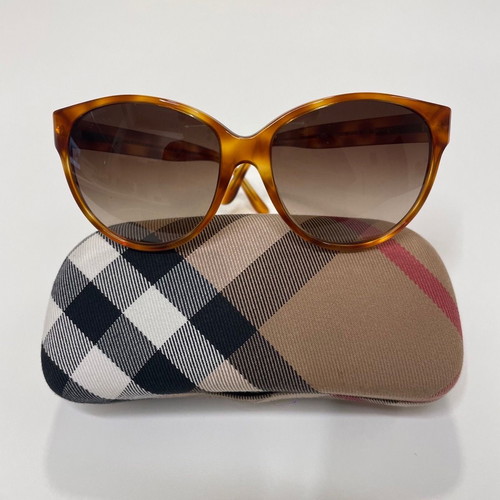 Burberry tortoise sunglasses new