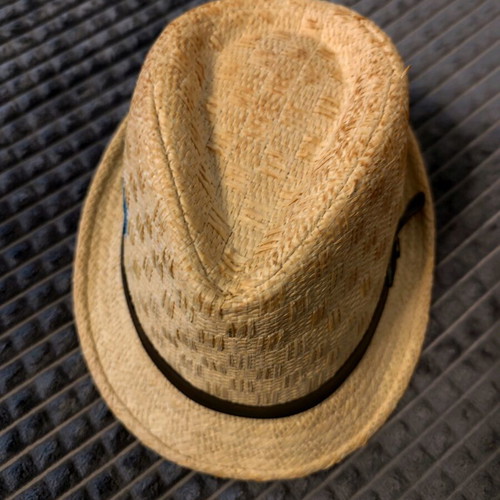 Handmade hat like new, beige with turquoise painting, size S