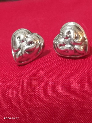 Silver 925 earrings with embossed puffed designs like new
