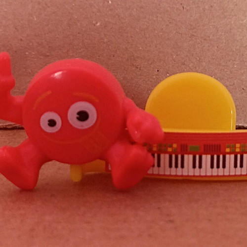 Kinder Joy emoji music 2018 like new