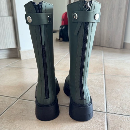 Bershka green boots like new, waterproof, size 36